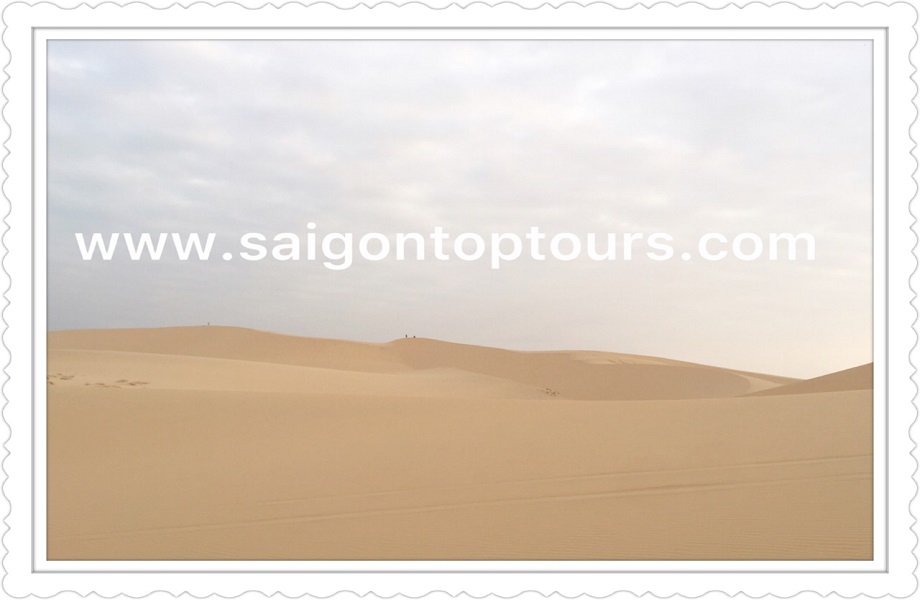 mui-ne-sand-dunes-sunrise-top-tour-with-saigon-top-tours-jpg
