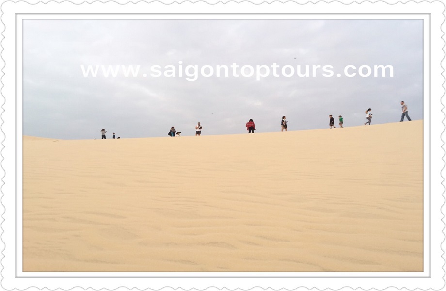 mui-ne-top-sand-dunes-tour-saigon-top-tours-jpg