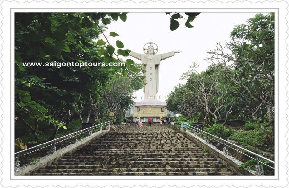 statue-of-jesus-vung-tau-beach-vietnam-saigon-top-tours-jpg